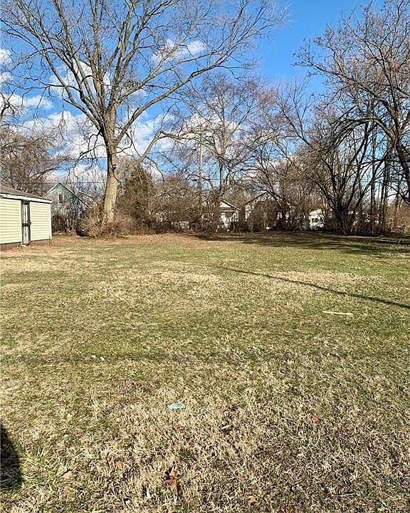 2nd image of 2457 Barnes Ave