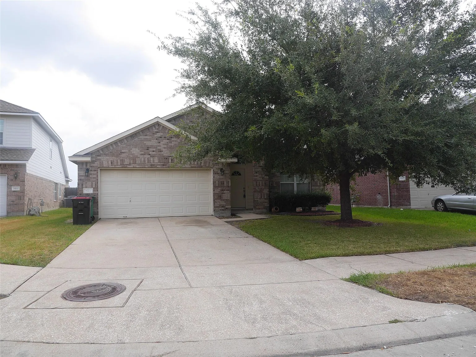 3 bed, 2.0 bath, 2125 sqft, $2,300 — Photo 1