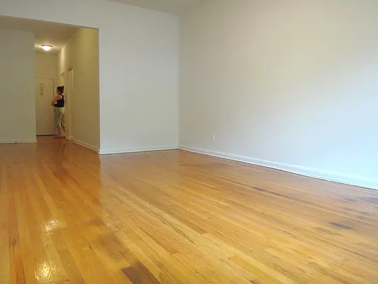 Rented by Paley Management | media 8