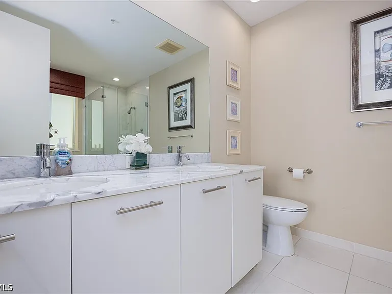 3000 Oasis Grand Blvd #LPH1 — Photo 18