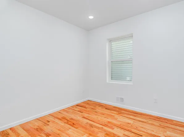 85 Myrtle Avenue image 18 of 50