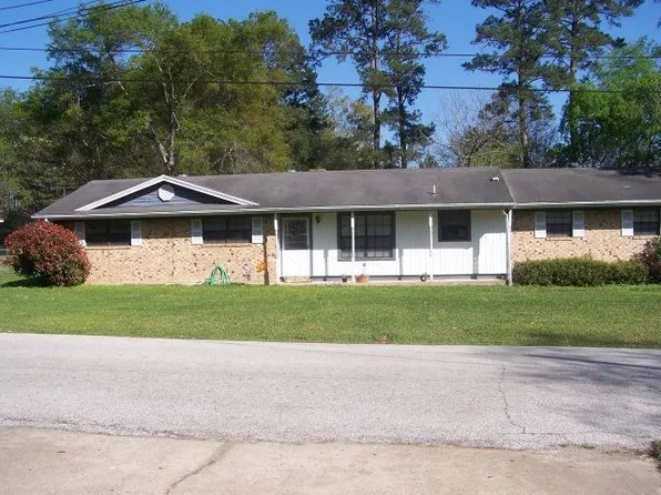 1807 Dawson Dr, Lufkin, TX 75901