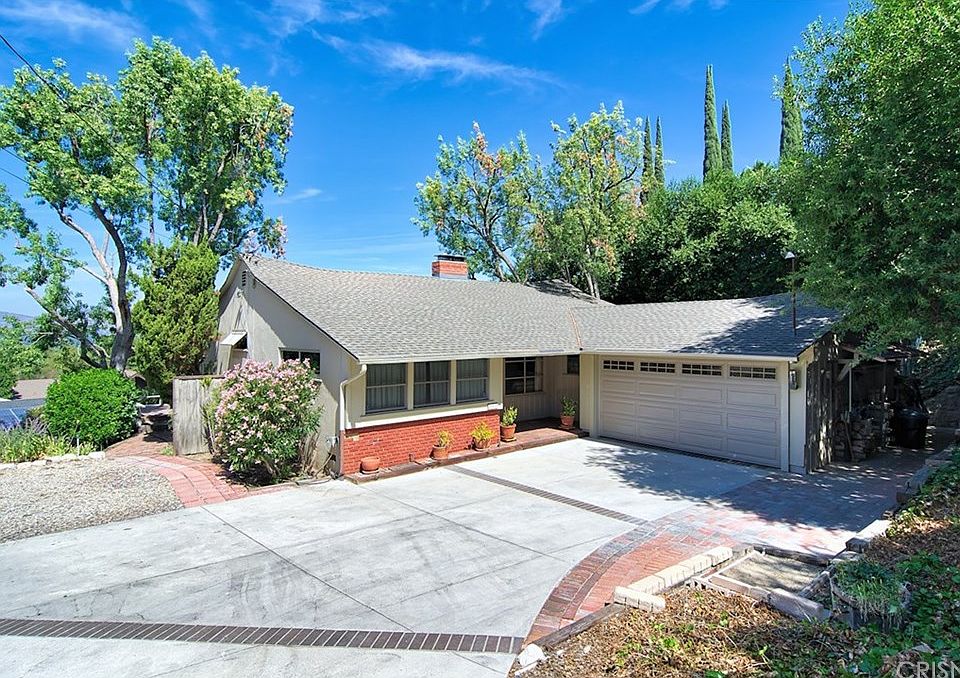 1st image of 22655 Macfarlane Dr