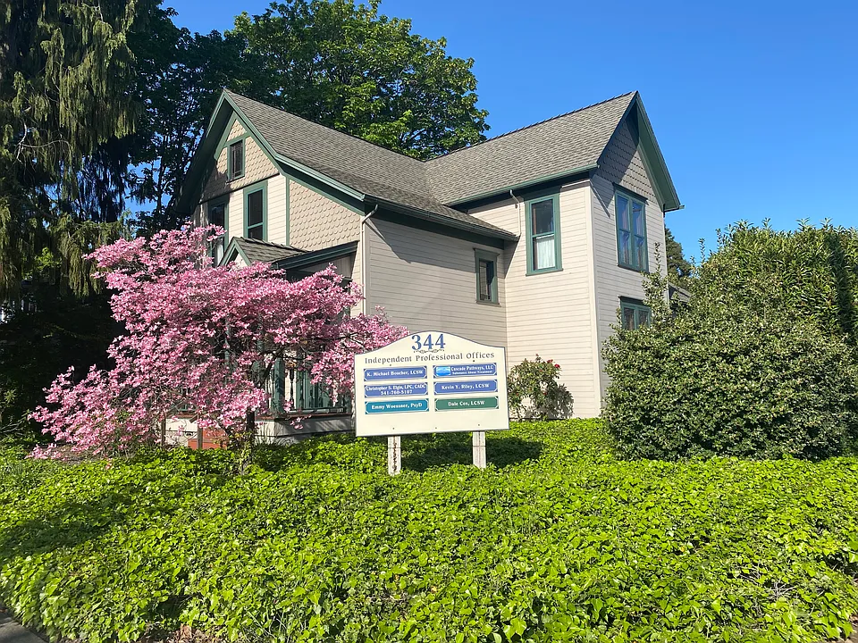344 NW 6th St