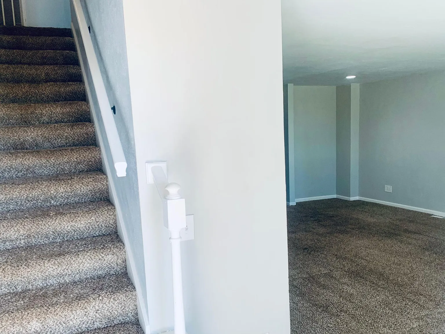 3331 W Hefner Rd — Photo 4