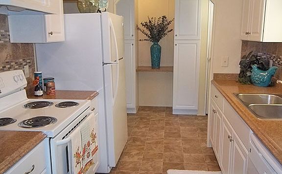 5th image of 2247 Pebble Beach Blvd
