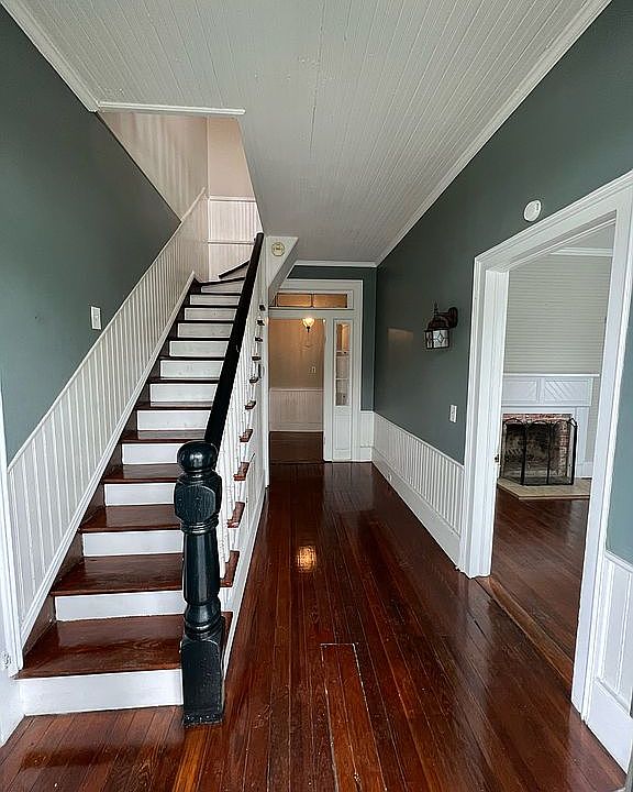 515 Center St, West Columbia, SC 29169 Zillow