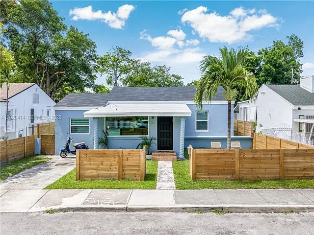 541 NW 49th St — Photo 7
