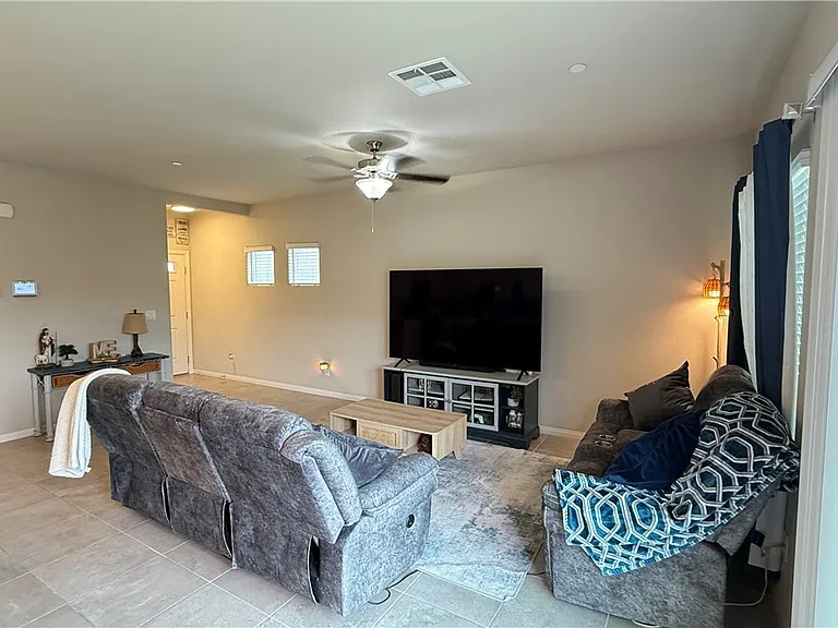 10325 Toasted Acorn Dr — Photo 3