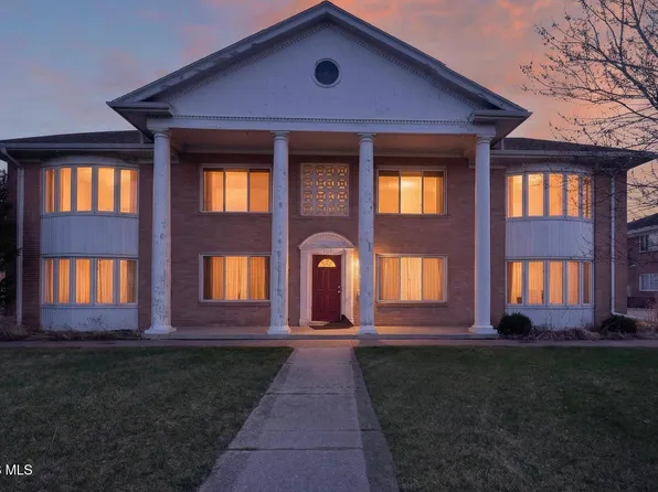 2130 Richards Rd APT 2, Ottawa Hills, OH 43606