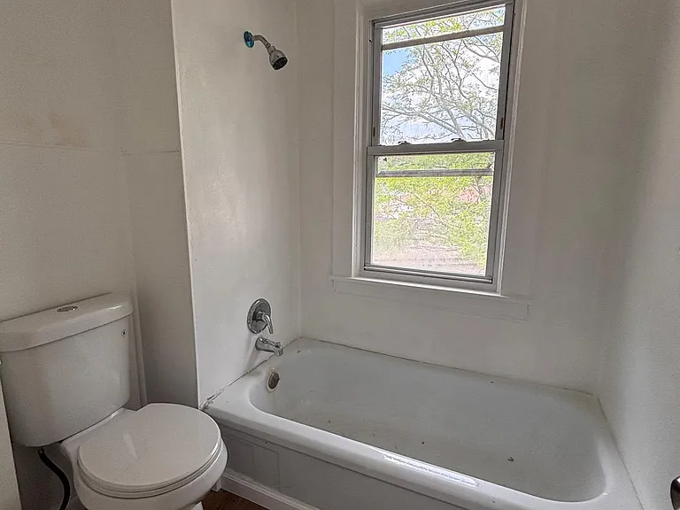 859 Broadway Ave #859 — Photo 8