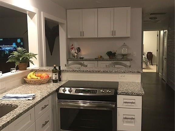5th image of 401 Enid Ave