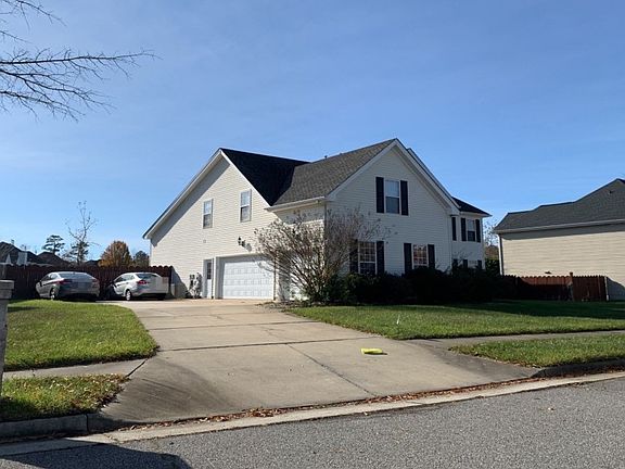 3rd image of 3044 Clarke Dr