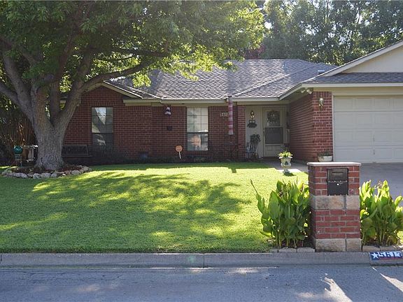 2nd image of 5613 Bogota Dr