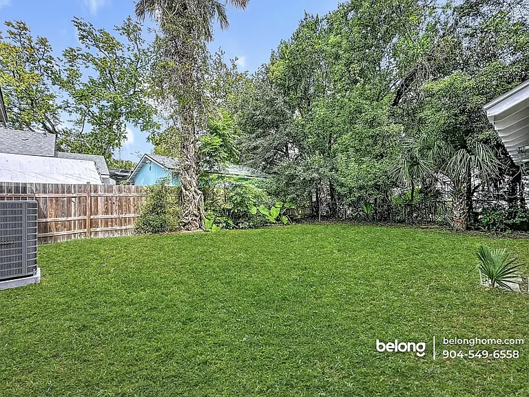 2057 Southampton Rd — Photo 20