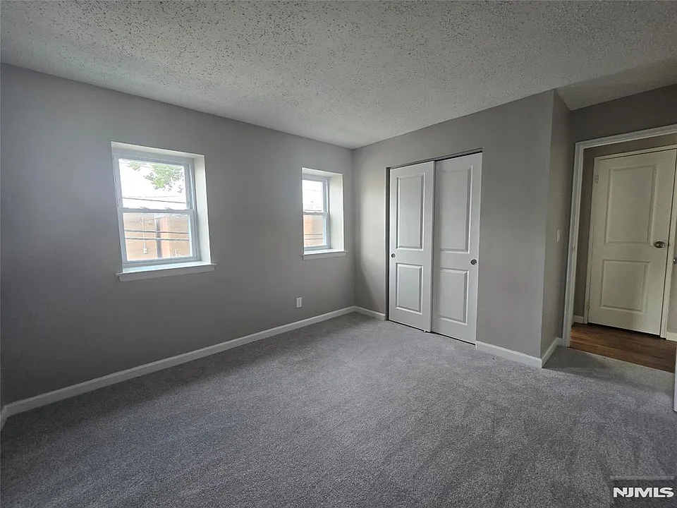 316 Park St #5B