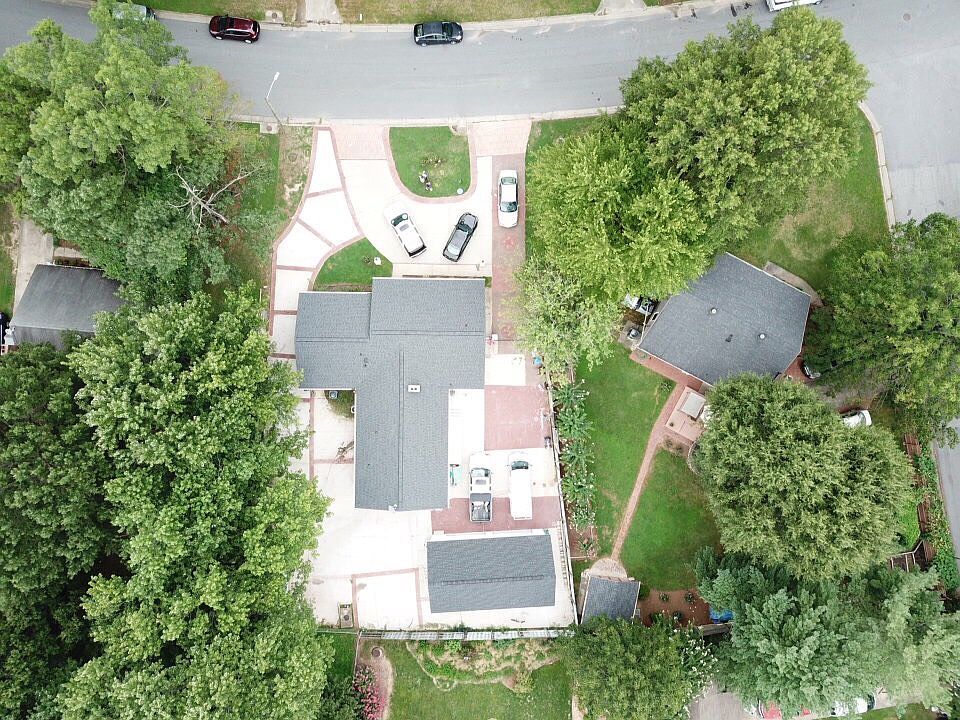 2nd image of 4726 Pennoak Rd