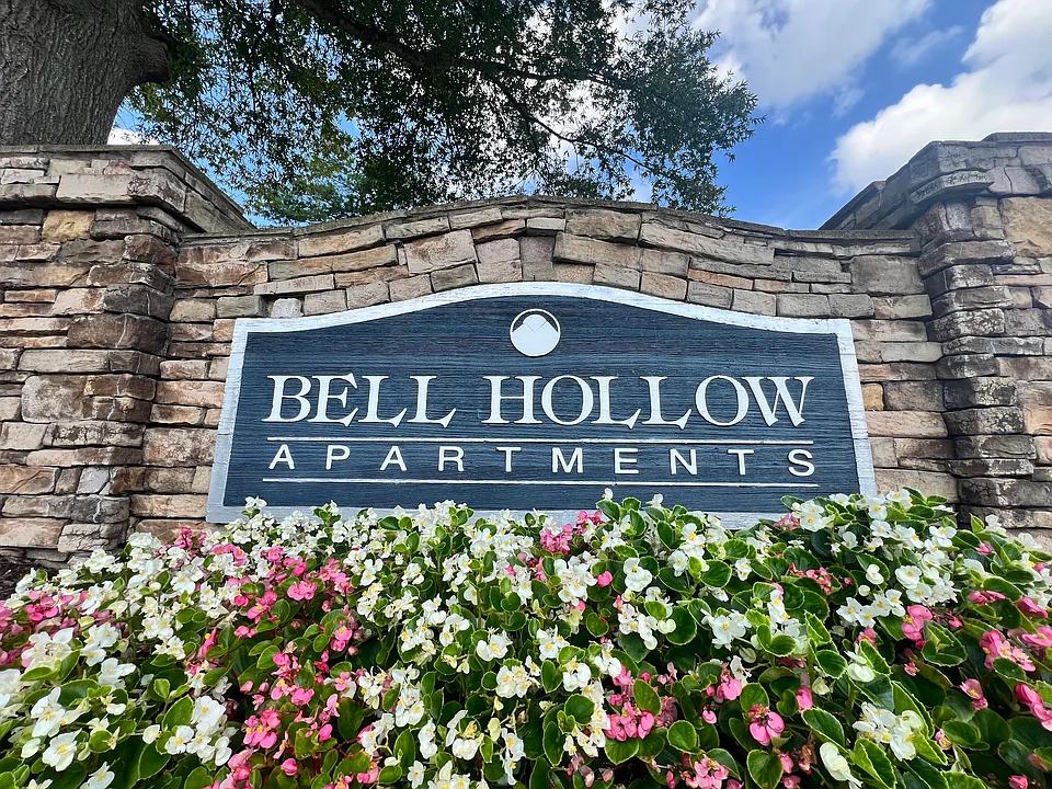 Bell Hollow Apartments