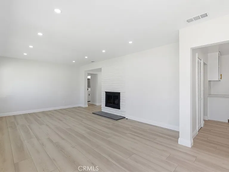 19649 Friar St — Photo 13
