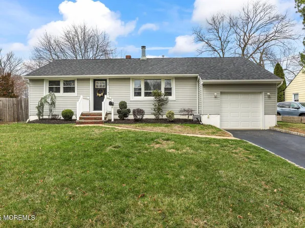 12 Edgewater Drive, Matawan, NJ 07747