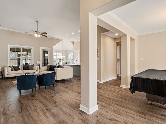 3rd image of 637 Woodland Levee Way
