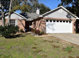 1720 Ivalea Cir, Navarre, FL 32566