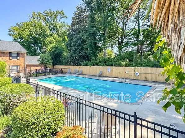 1006 Barclay Sq, Virginia Beach, VA