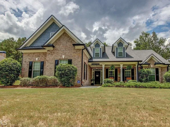 1433 Rockview Ln, Loganville, GA 30052