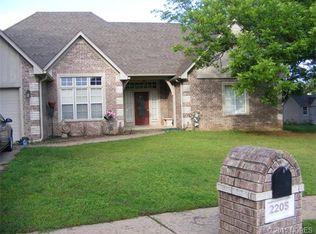 2205 S 112th West Ct, Sapulpa, OK 74066