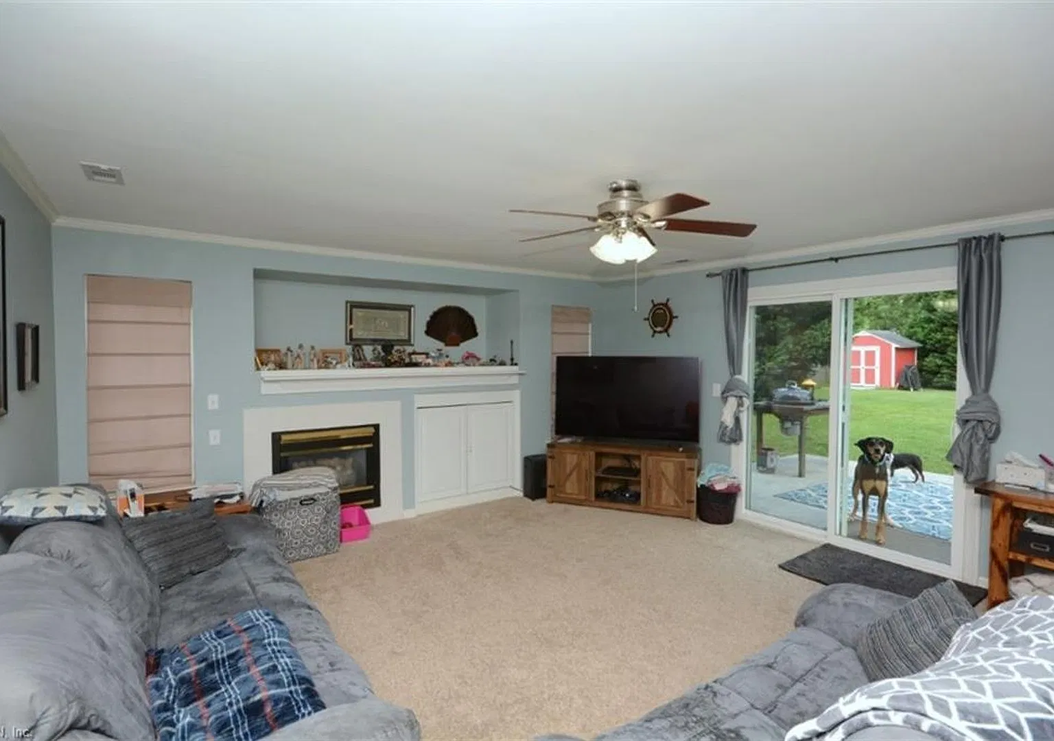 Spacious 2,060 sq ft, two-story home for rent in South Chesapeake featuring 4 bedrooms and 2.5 ba... — Photo 3