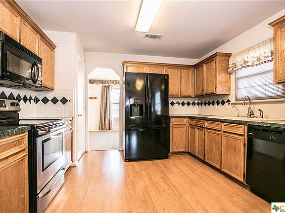 3rd image of 4606 Oxford Dr