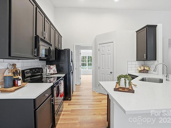 5th image of 7088 Whittingham Dr