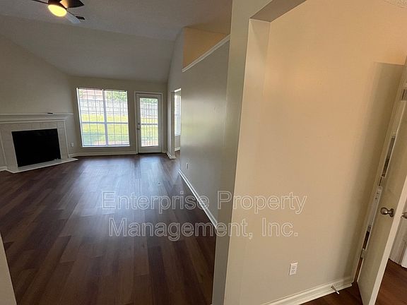 4th image of 5628 Autumn Valley Dr