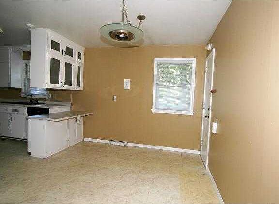 5th image of 8424 Virginia Cir S