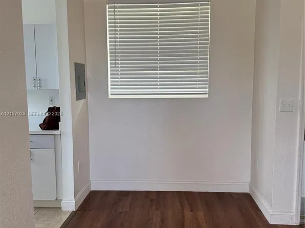 1525 NW 60th St #6-2, Miami, FL 33142