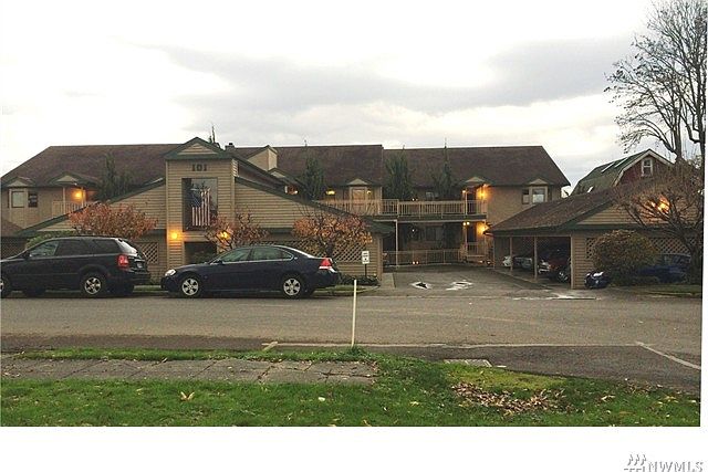 1st image of 101 Pine Ave APT 102