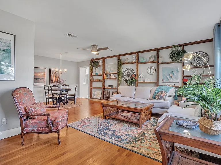 276 Brookline Ave — Photo 7