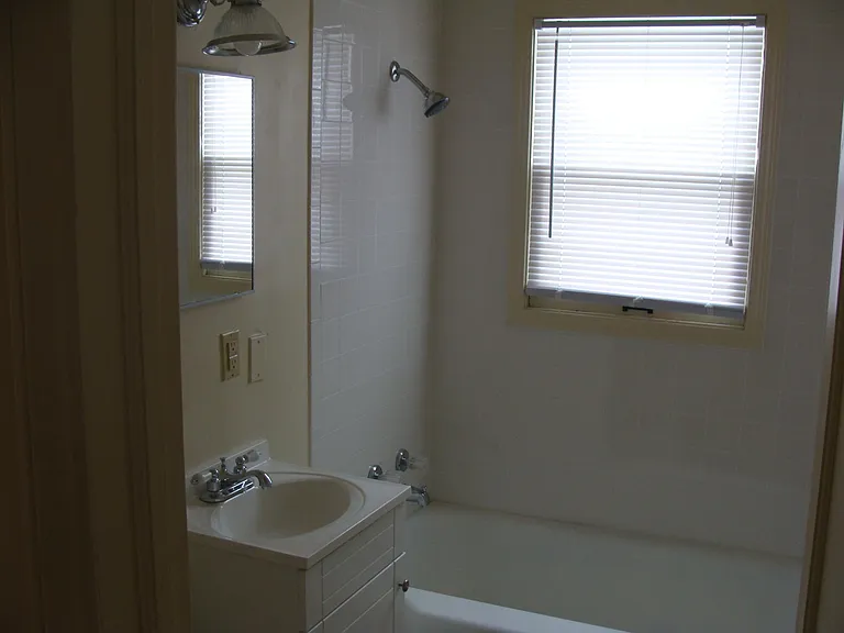 4411 Springfield St — Photo 3