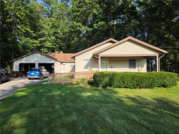 526 Old Fredonia Rd, Mercer, PA 16137