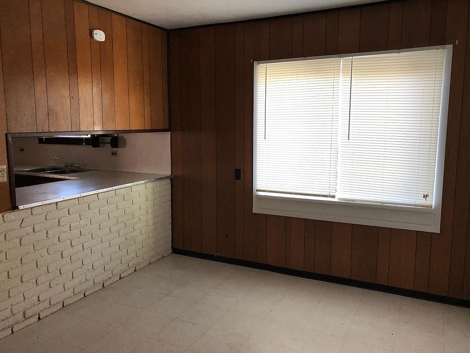 2nd image of 1107 State Ave