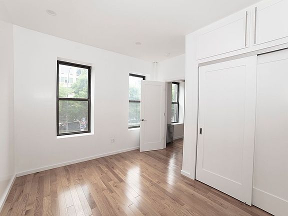 5th image of 309 E Houston St APT 2D