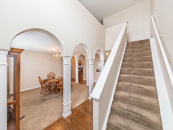 5th image of 114 Parkdale Dr