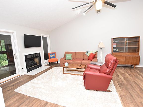 4th image of 1843 E Eagle Bay Dr