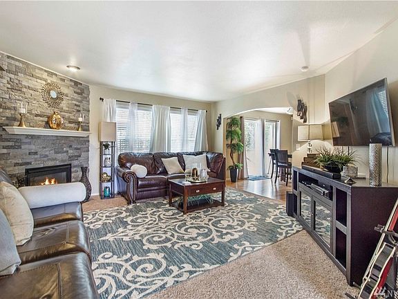 Front entrance into living room 