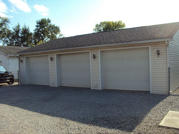 3 car garage detached