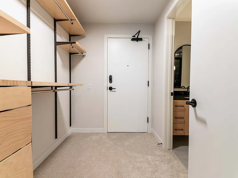 Walk-in Closet