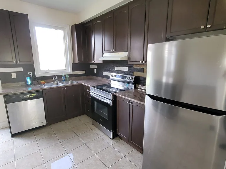 12 Bardawill Ave — Photo 5