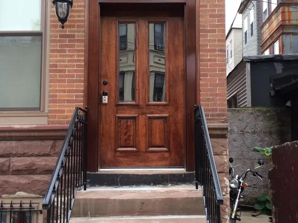 432 Tasker St, Philadelphia, PA 19148