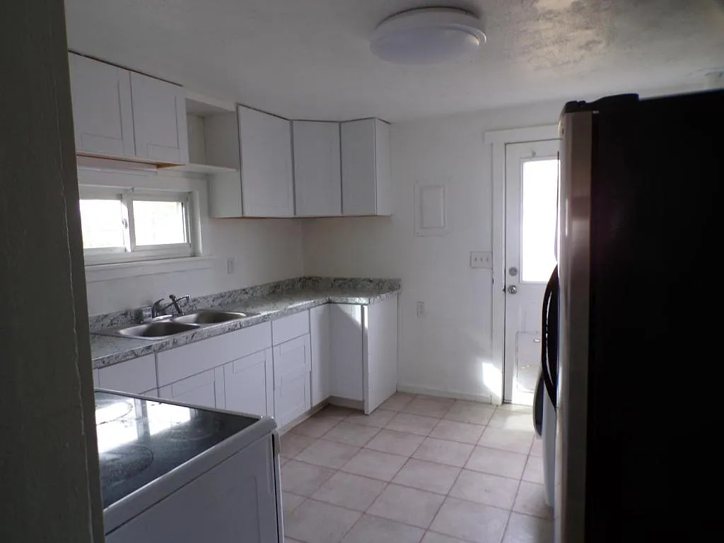 408 Platte — Photo 3