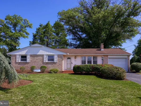 982 Daffodil Dr, Lebanon, PA 17042